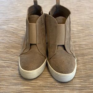 Wedge Sneakers Tan Size 7
